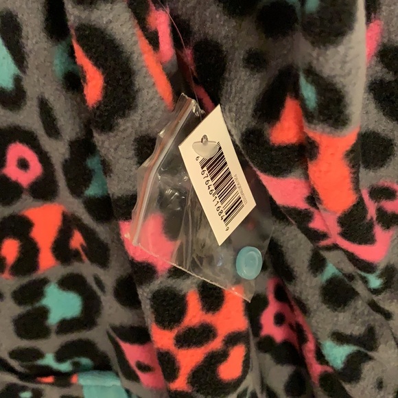 NEW Secret Treasures Pajamas One Piece Gray Pink Turquoise Animal Print Sz S 4-6 - Picture 5 of 5